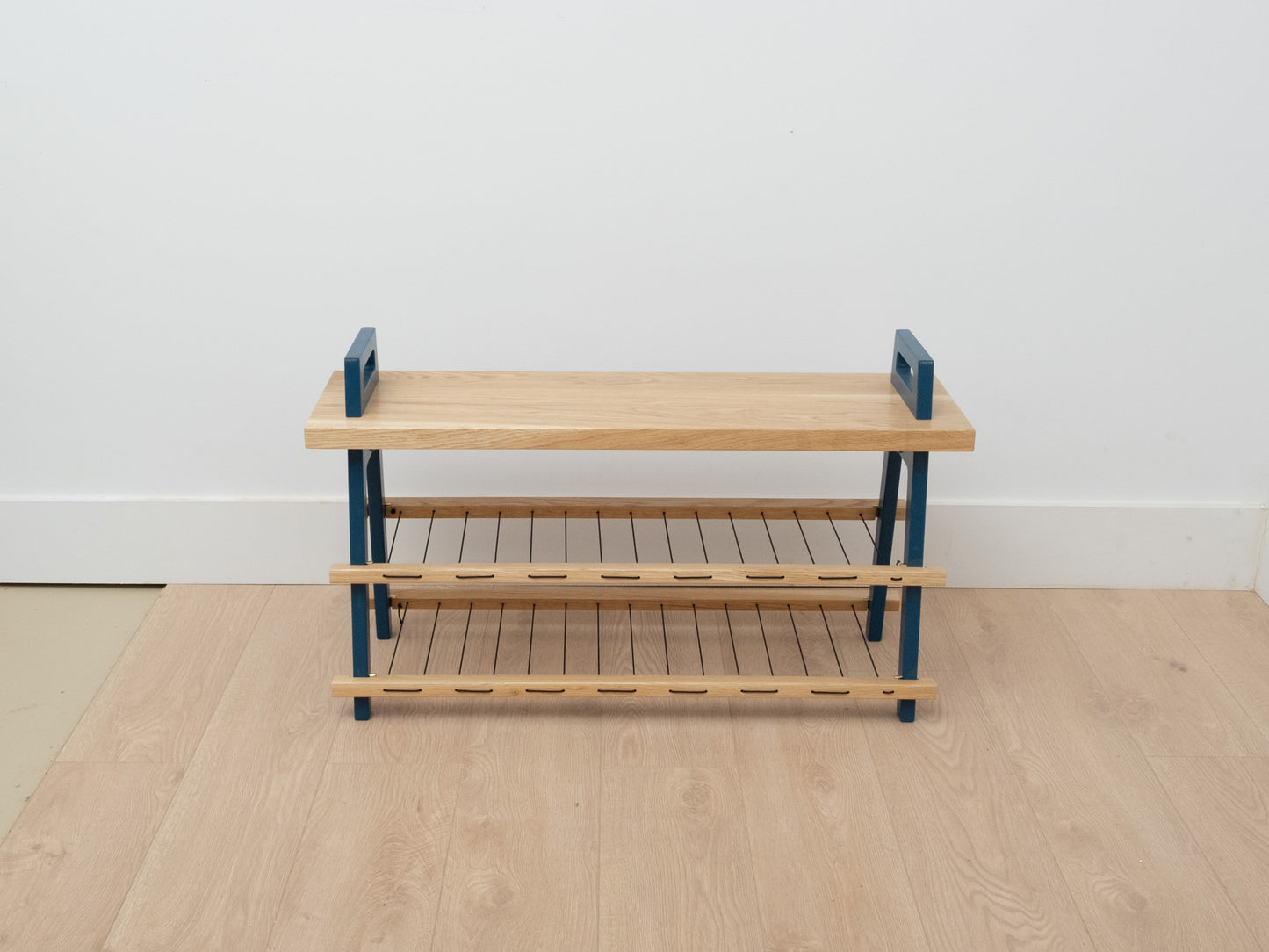 
                  
                    Banc d'entrée B3 en merisier avec porte chaussures - format moyen - 36 po
                  
                