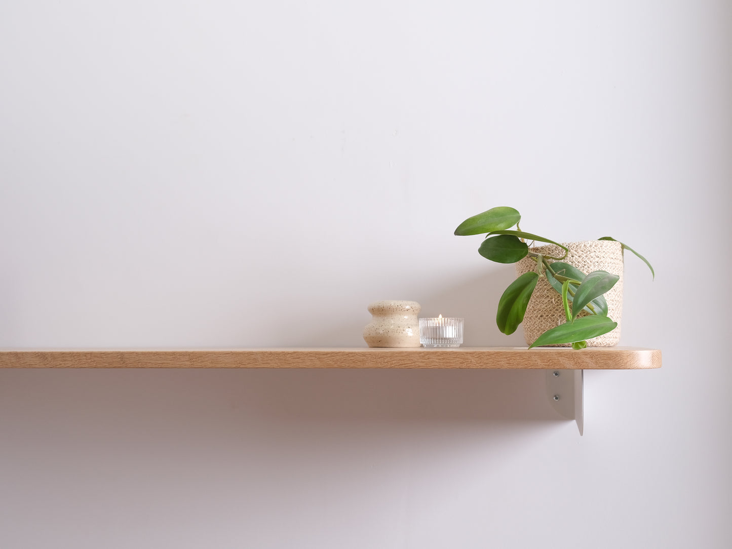 
                  
                    Sierra wall shelf brackets
                  
                