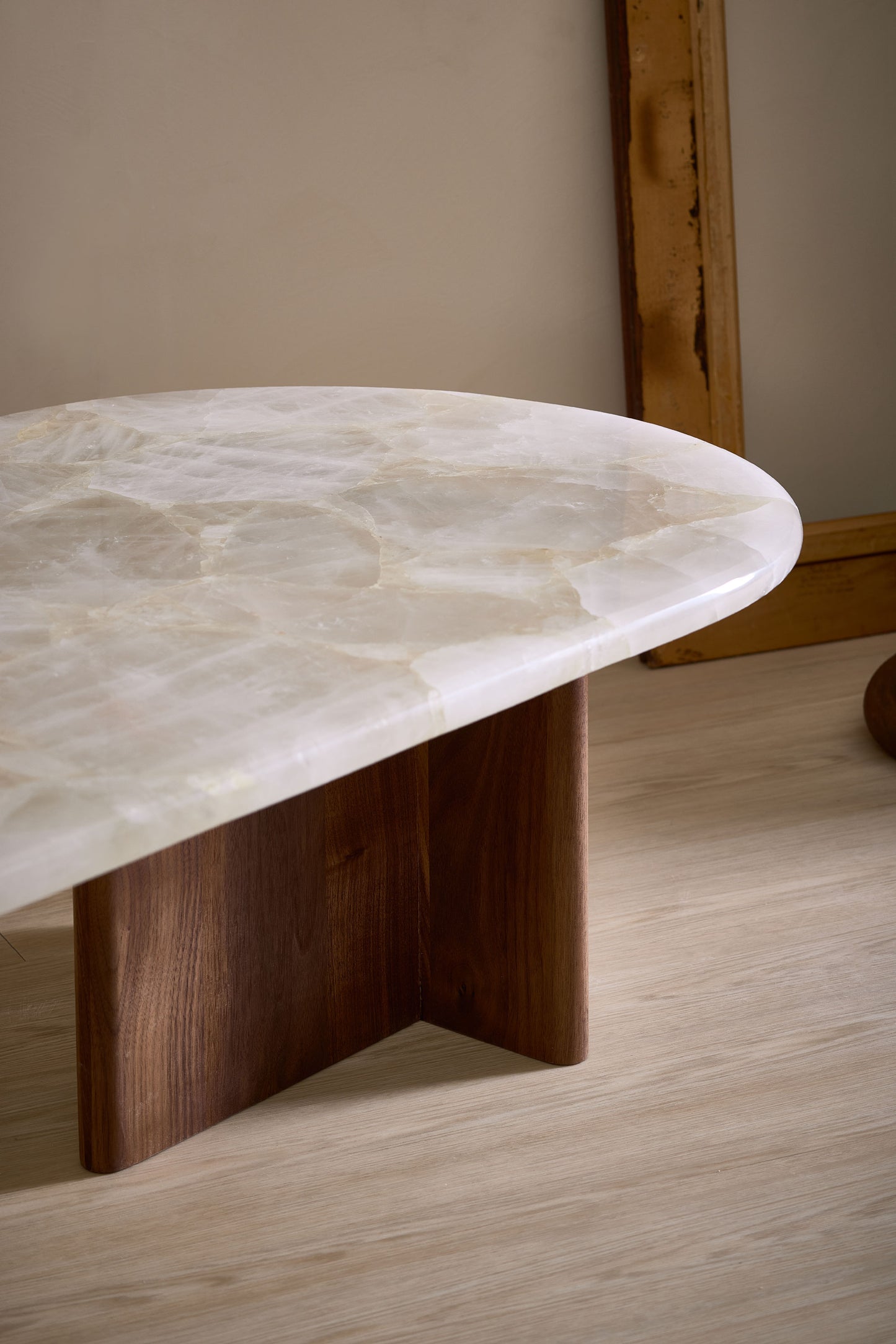 
                  
                    Stoa coffee table with Onyx top
                  
                