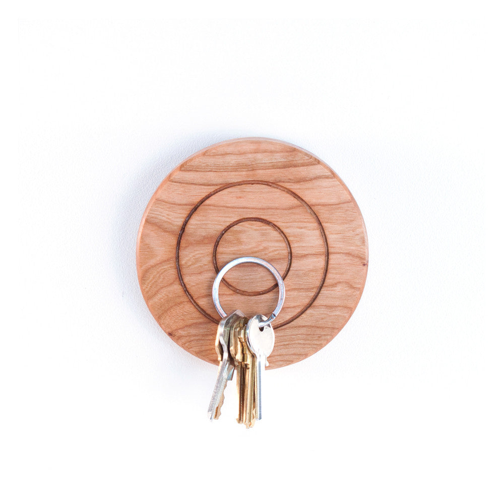 Magnetic key clearance rings